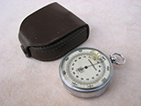 Post WW2 pocket barometer with rare Torr scale signed Filotecnica, Milano.